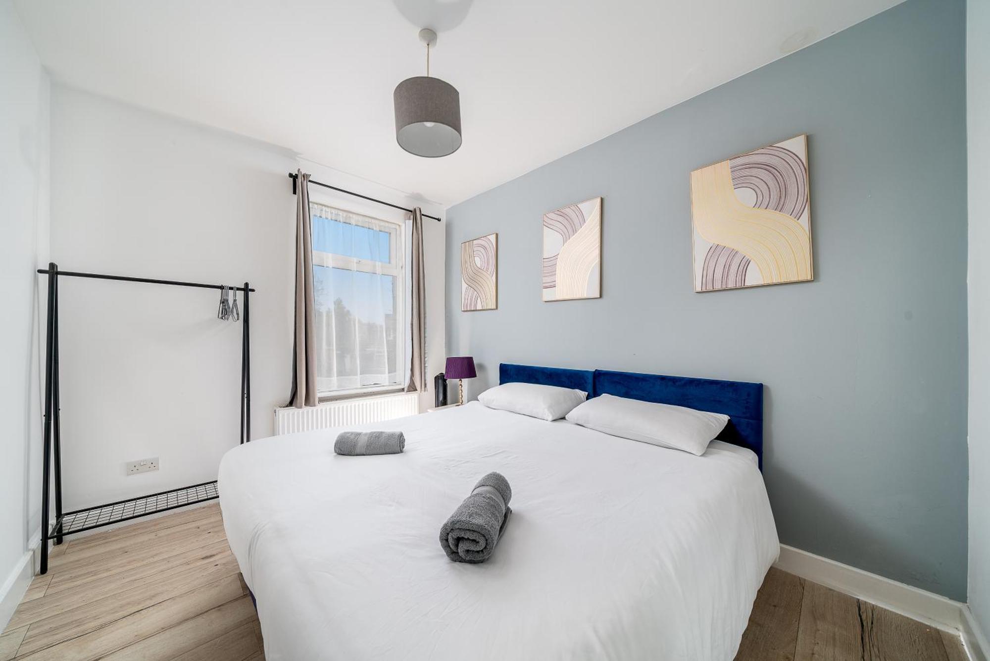 Modern 2 Bed East London Home By Rebby Properties Sleeps 5 Near Canning Town Station Bagian luar foto