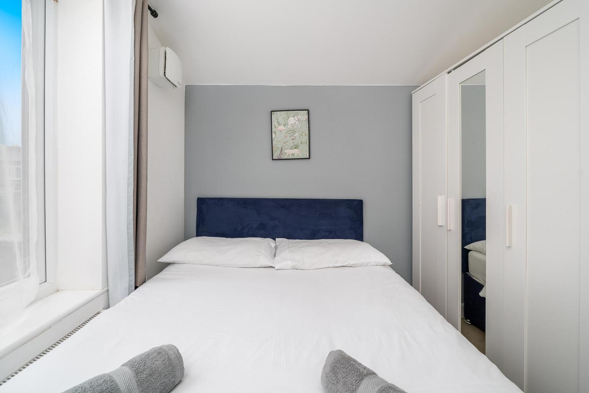 Modern 2 Bed East London Home By Rebby Properties Sleeps 5 Near Canning Town Station Bagian luar foto