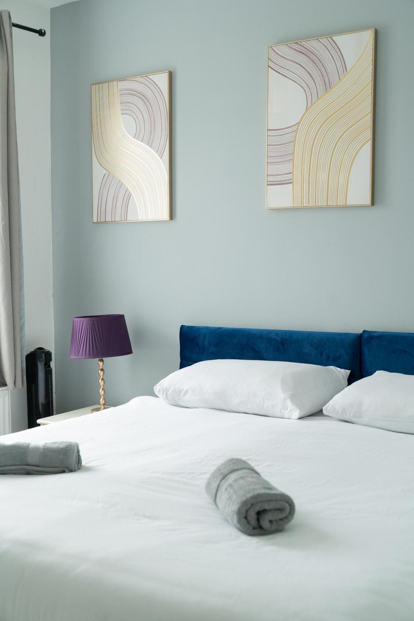 Modern 2 Bed East London Home By Rebby Properties Sleeps 5 Near Canning Town Station Bagian luar foto