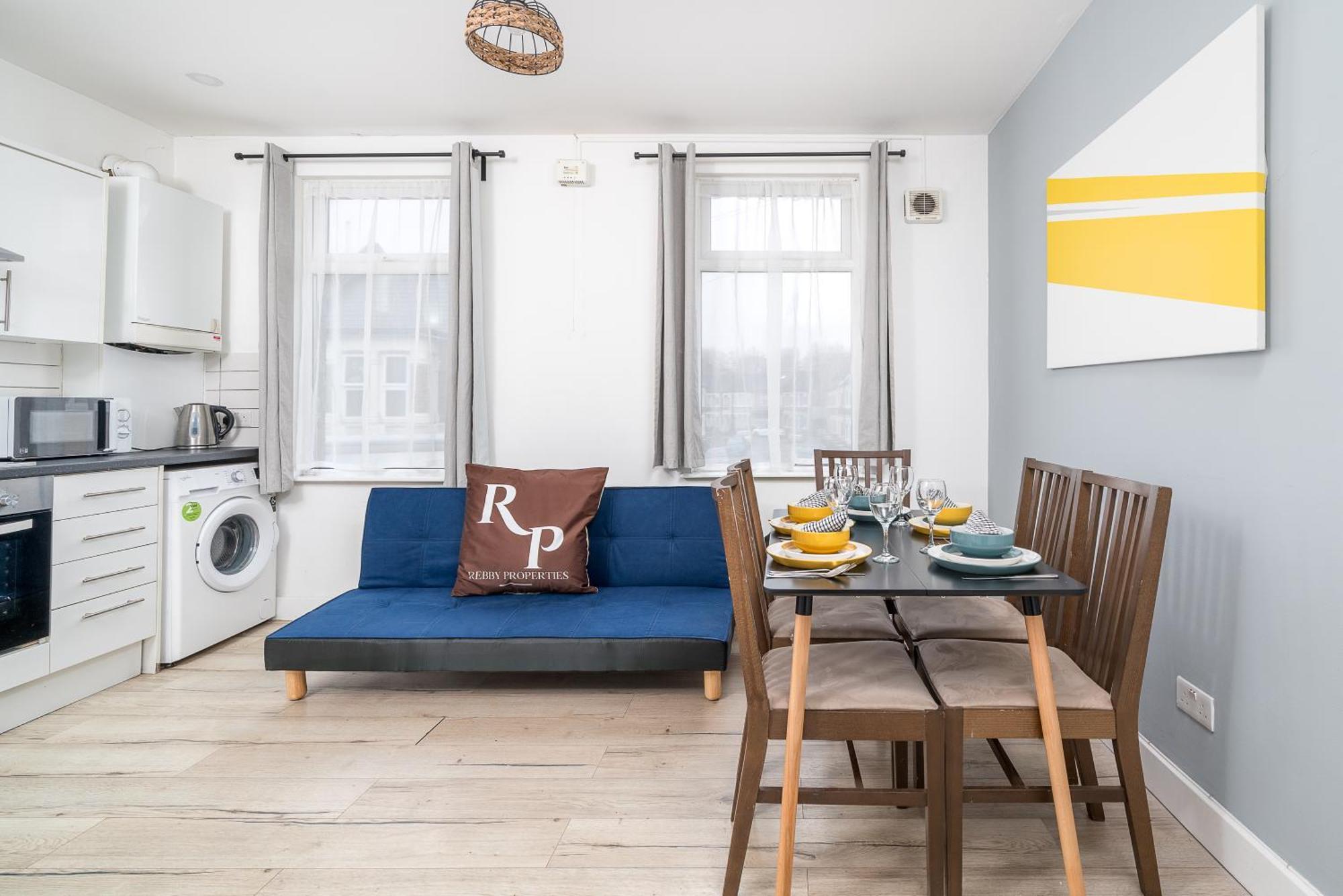 Modern 2 Bed East London Home By Rebby Properties Sleeps 5 Near Canning Town Station Bagian luar foto
